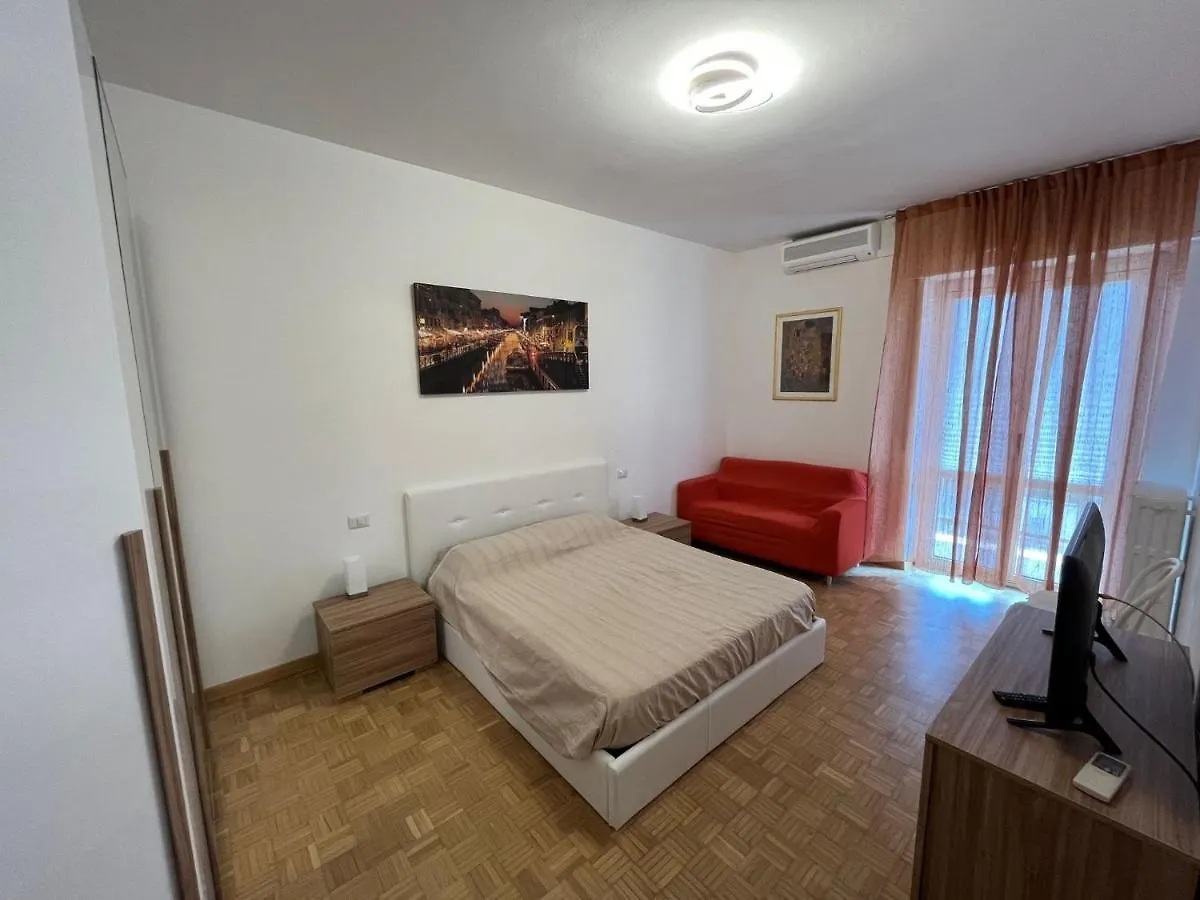 체사노보스코네 Casa Vittoria A Due Passi Da Milano 아파트