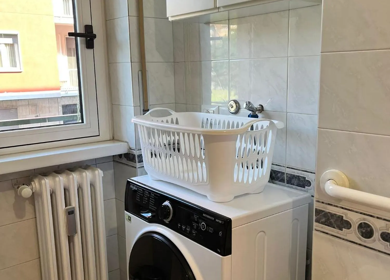 Casa Vittoria A Due Passi Da Milano Lejlighed Cesano Boscone Italien